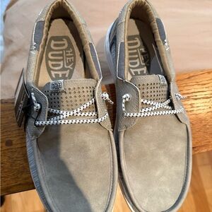 Hey Dude Light Gray Slip-On Loafers (Men size 10)